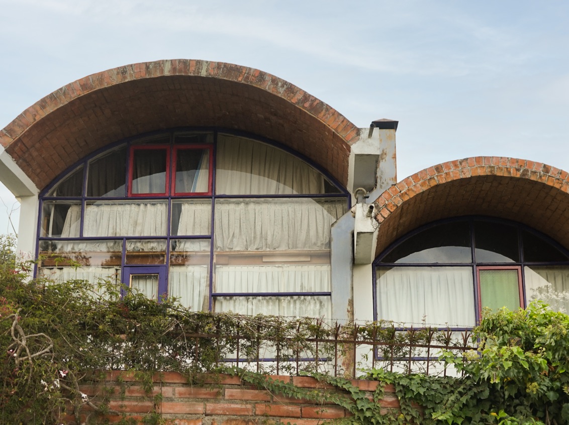 009 BP Quito 20Th Architecture