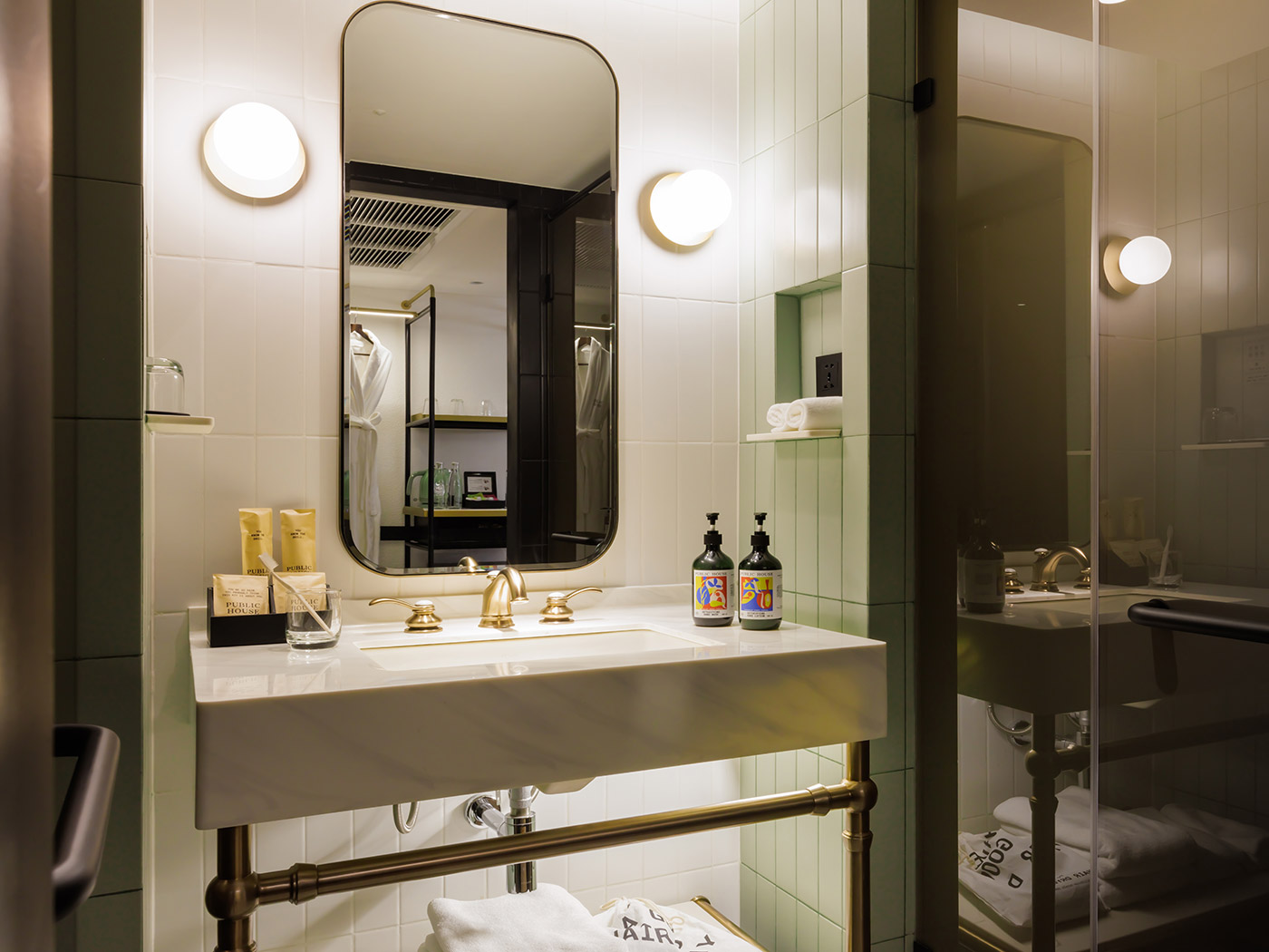 Public House Bangkok Downtown Twin R V2 04