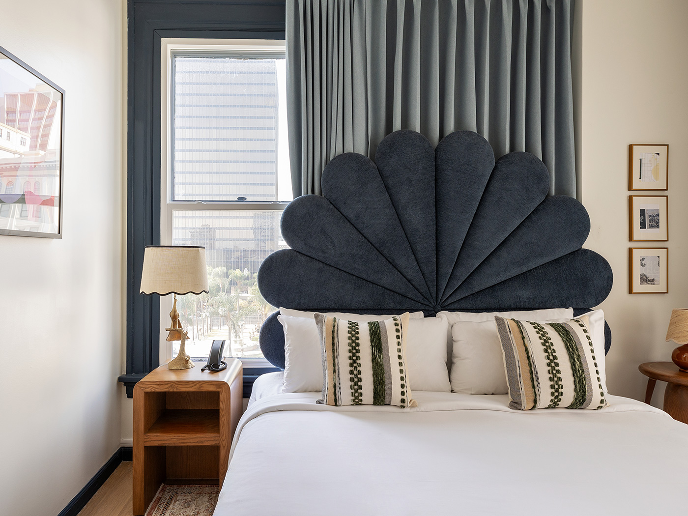 Granger Hotel Skyline Deluxe Corner King R V2 04