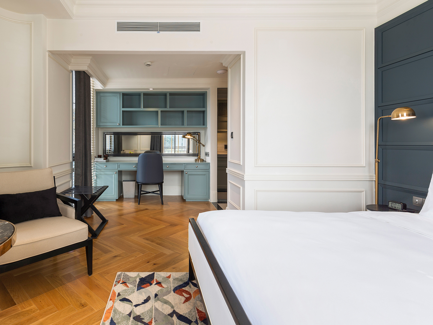 Bach Suites Saigon Bach Deluxe Room V2 R 07