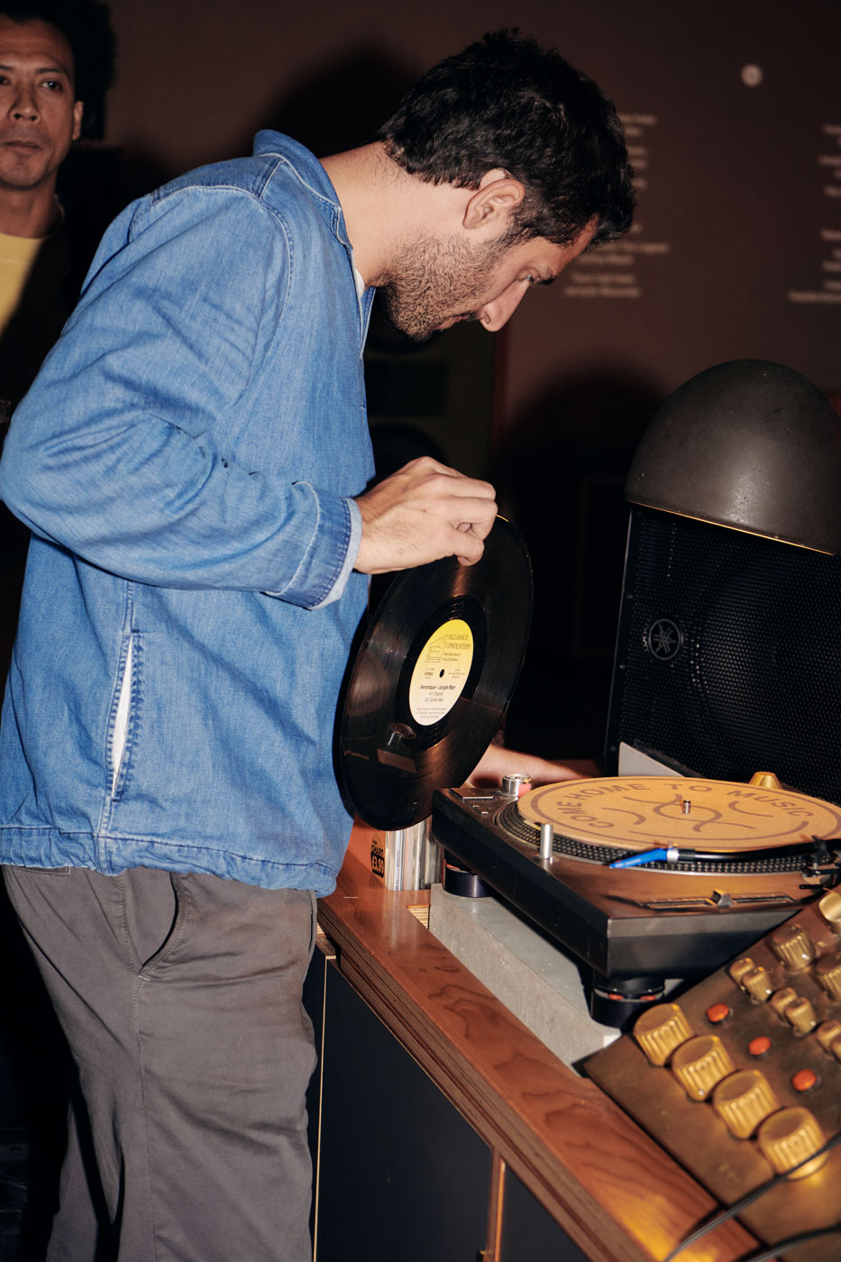 DH24 CE London Travelpro 07