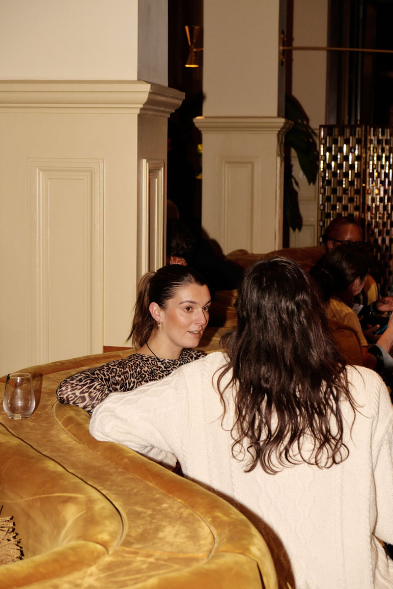 DH24 SALES S London Travelpro 21