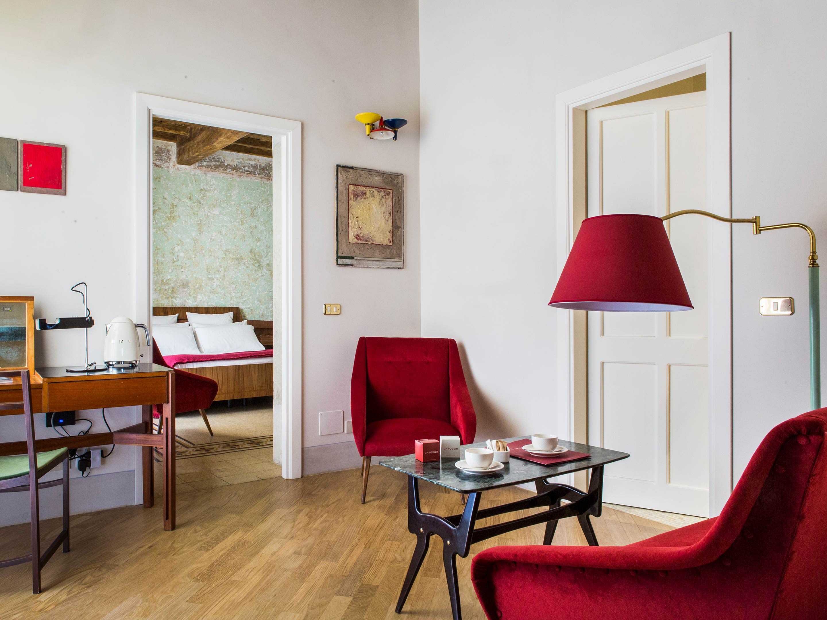 Junior Suite, G-Rough