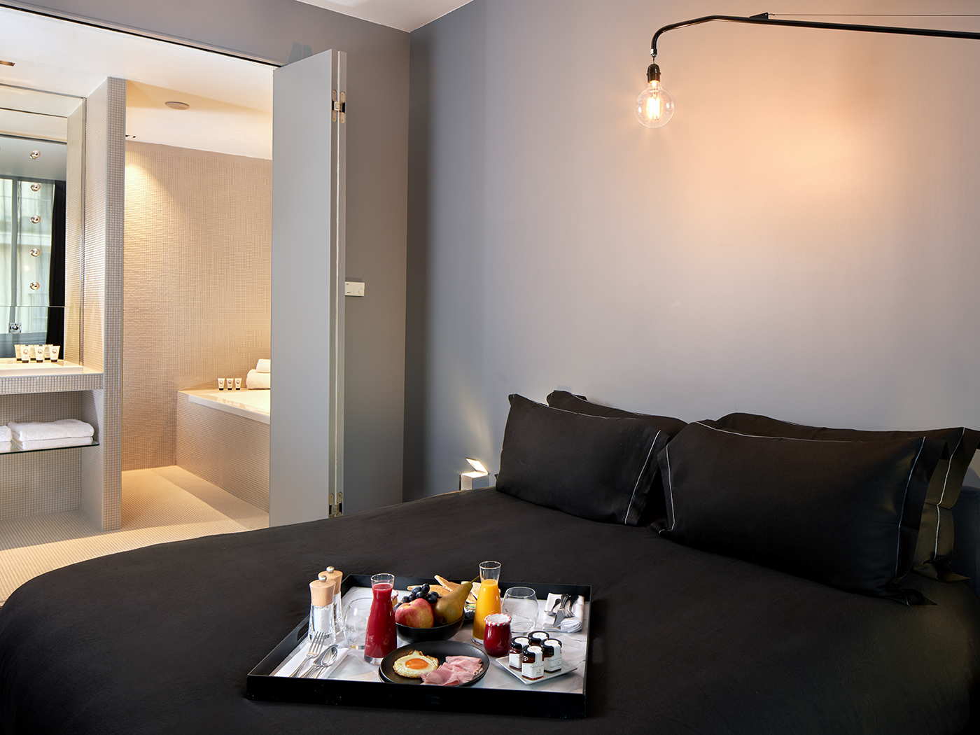 La Maison Champs Elysees Boris Vian Suite V3 R 07