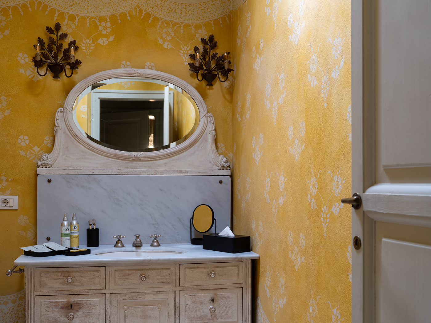 Elizabeth Country House Suite R 06