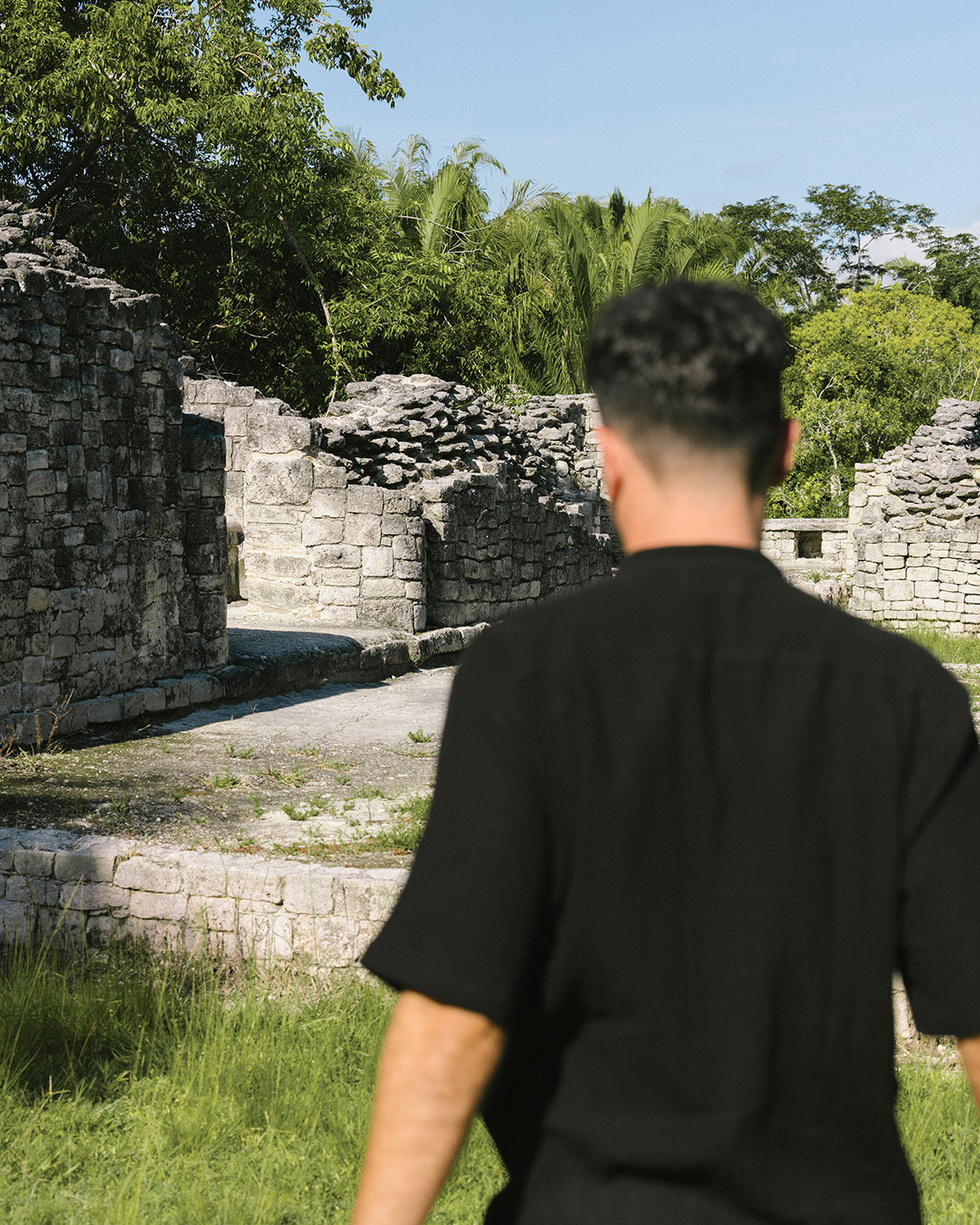 007 Rodrigo Juarez Kohunlich Portrait Back Edit