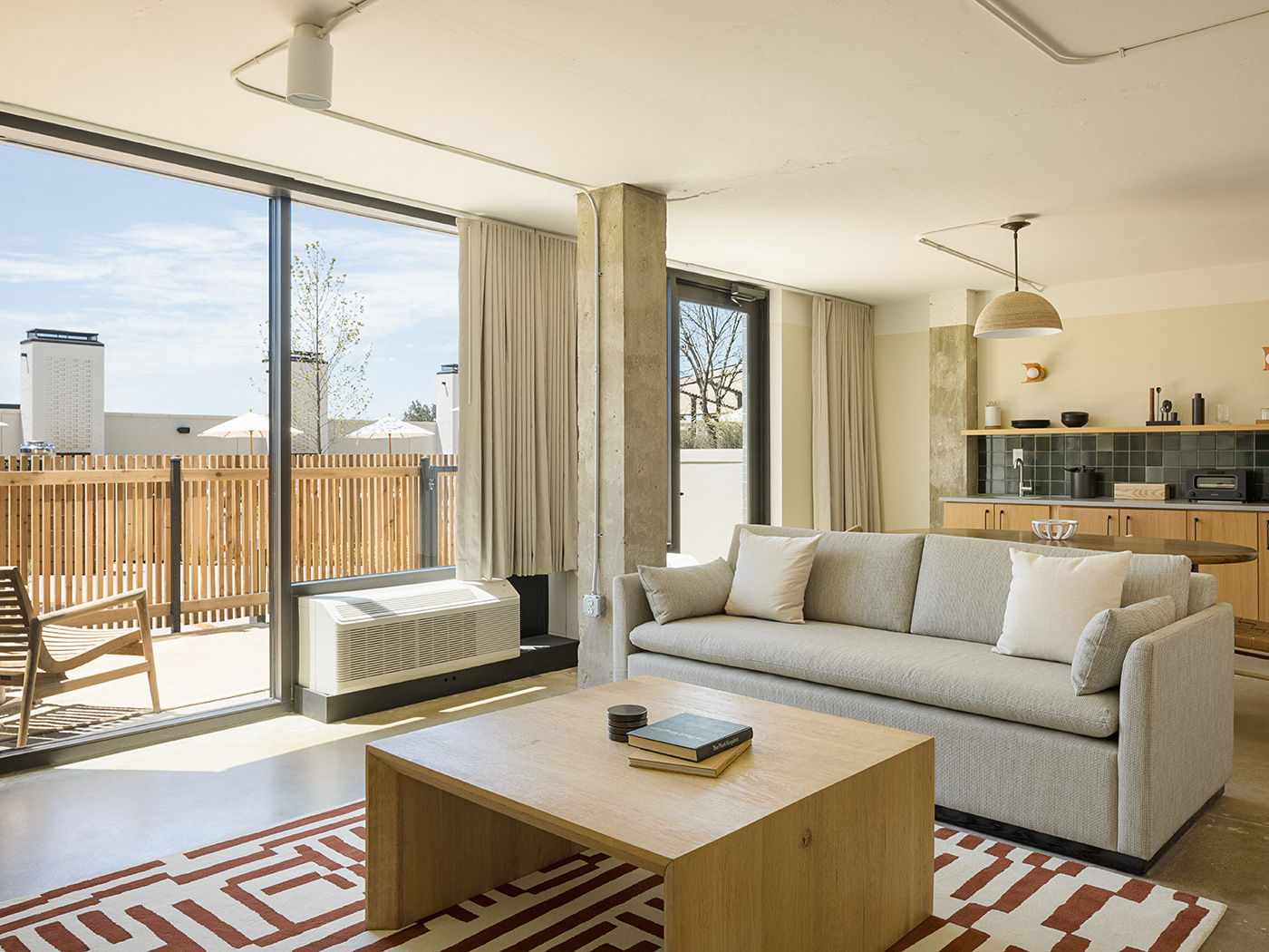 Drift Nashville 1 Bedroom Suite Premium Patio R 01