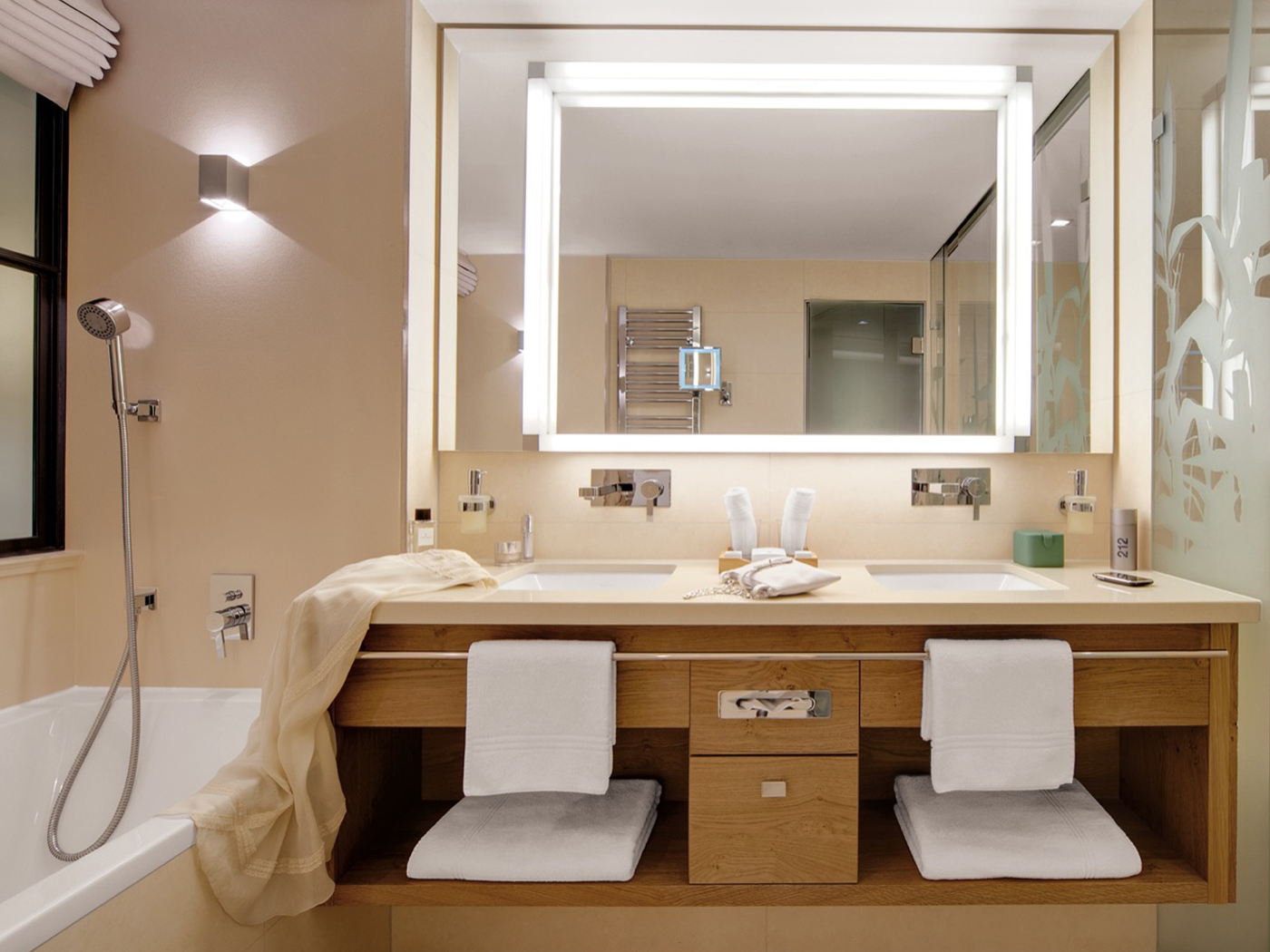 Giardino Ascona Double Room Morning Sun R 05