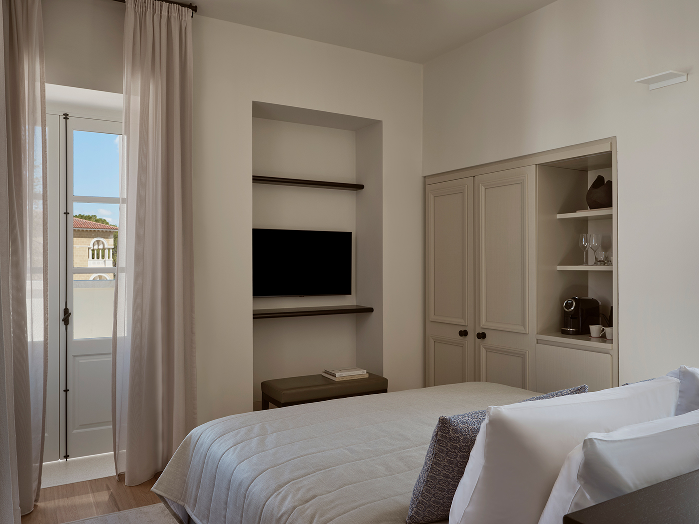 Amyth Two Bedroom Suite Terrace R 03