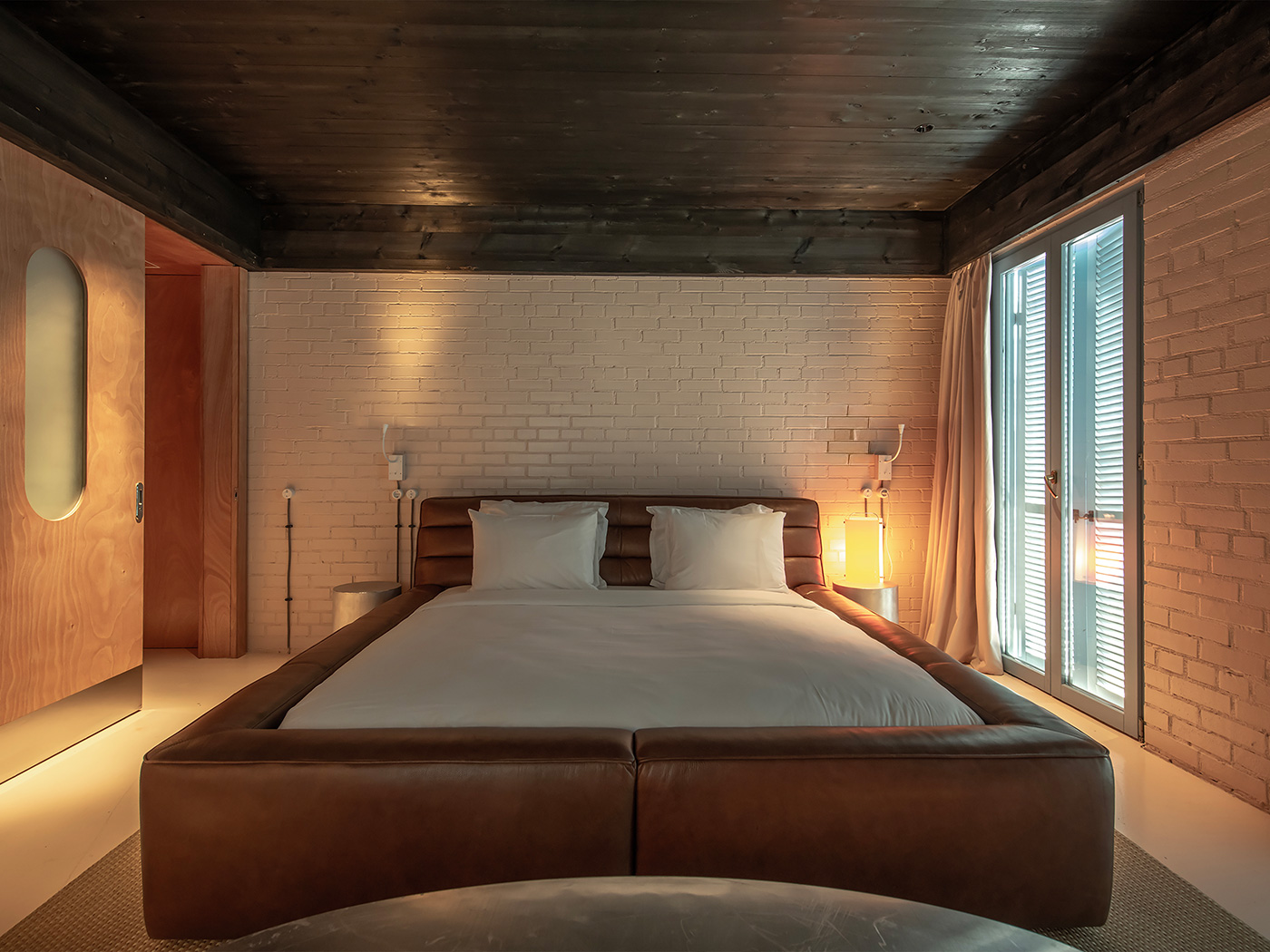 Rooms Batumi Junior King Room Old Town View R 02