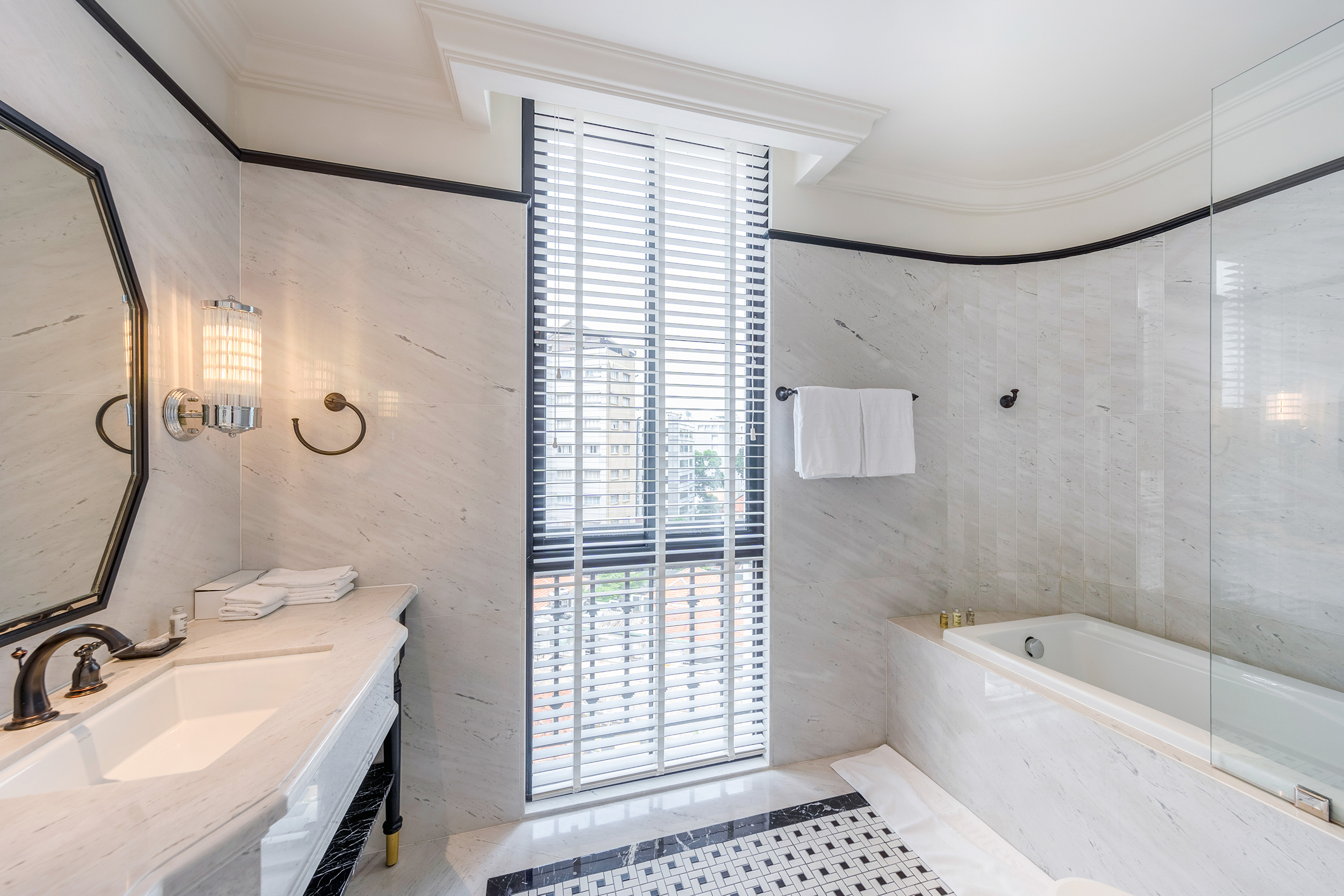 G 10 Bach Suites Saigon