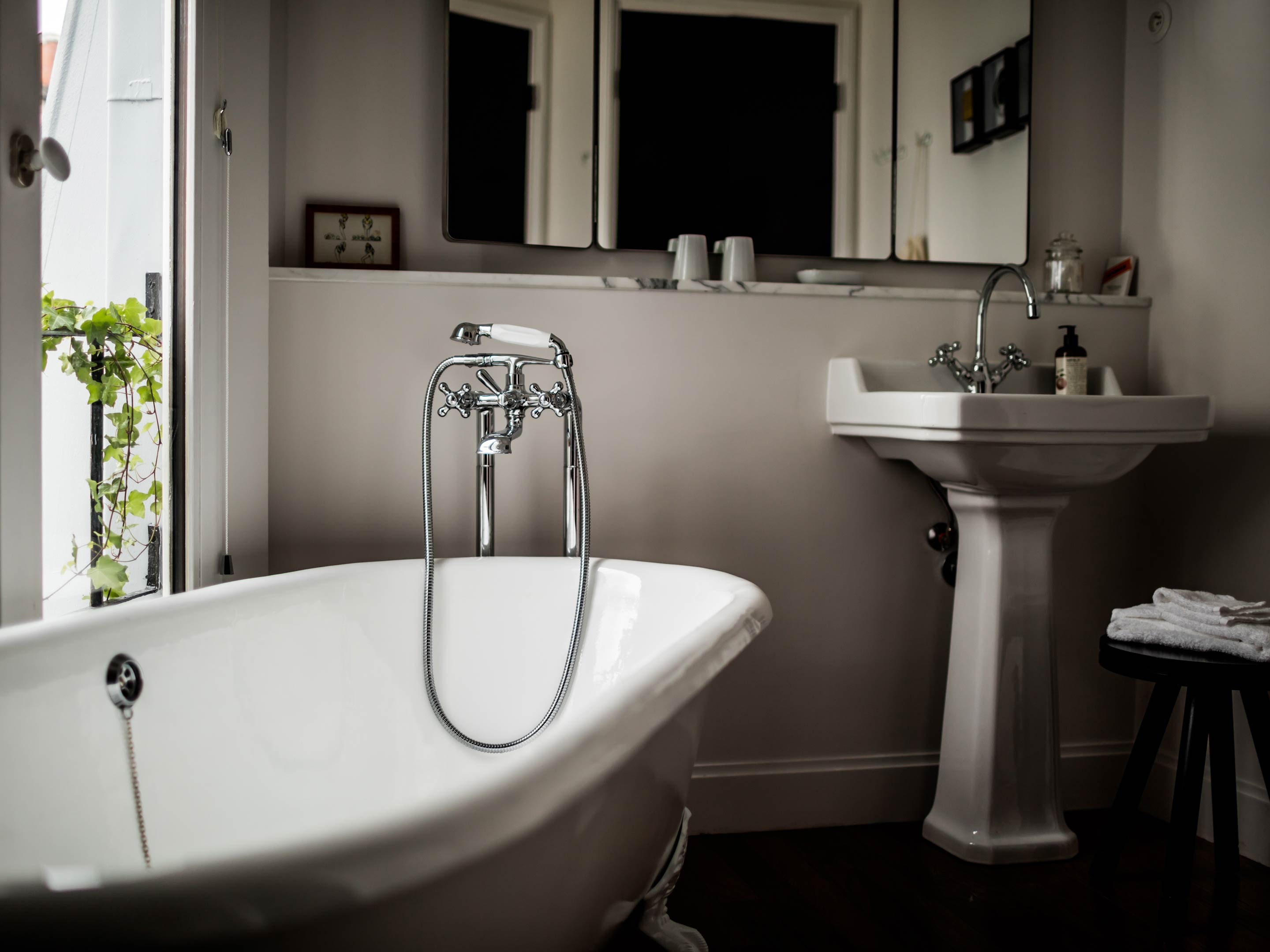 Le Pigalle Room 22 R 4