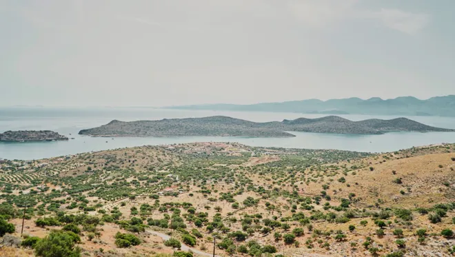 003 BP Weaving Myth And Tradition In Crete