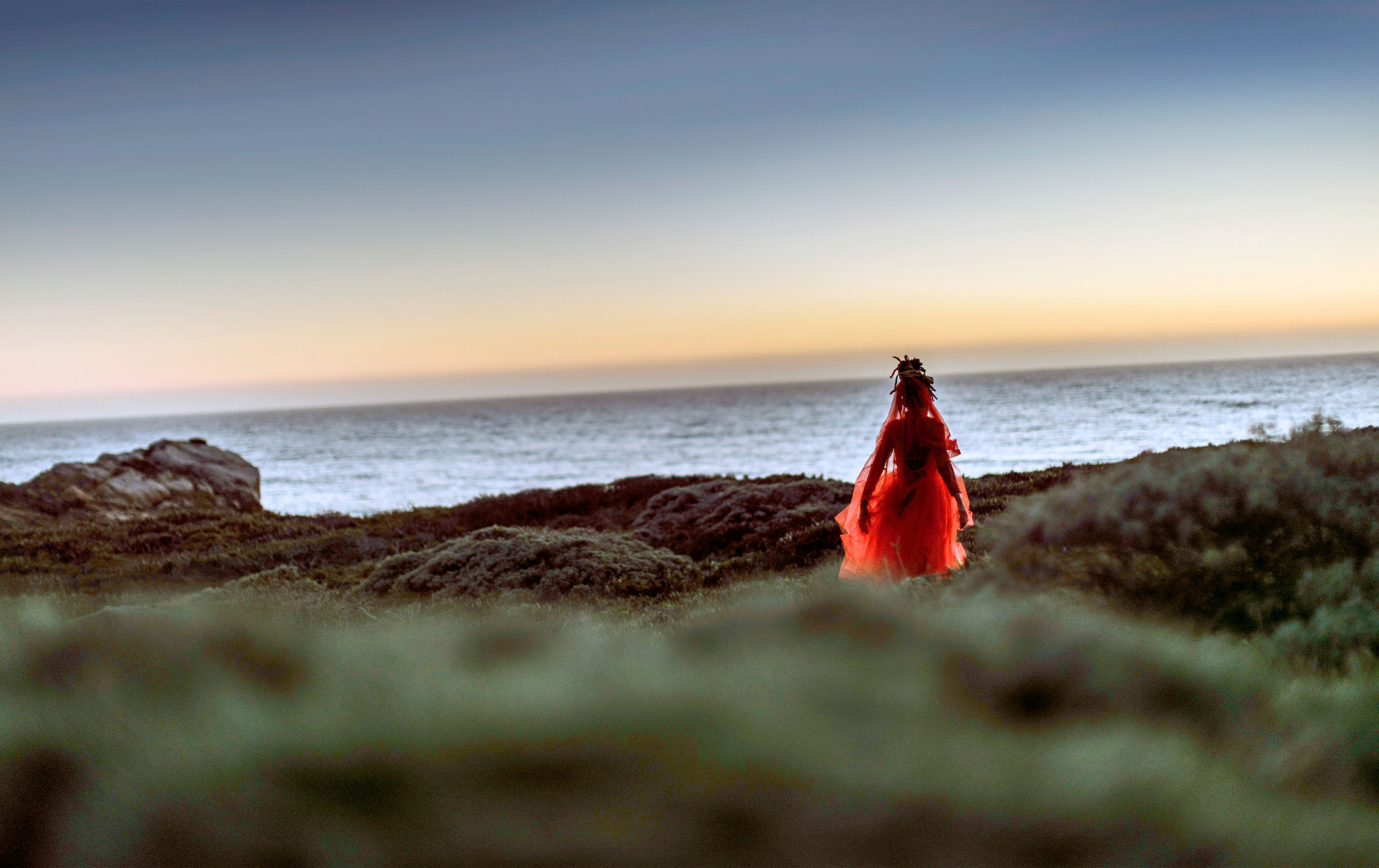 5Cf8cdd97fe84e320d8cb13f Jojo Abot 011