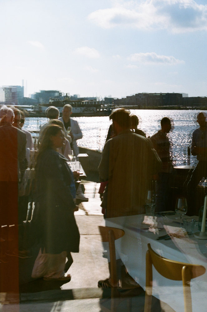 DH24 CE Amsterdam Travelpro18