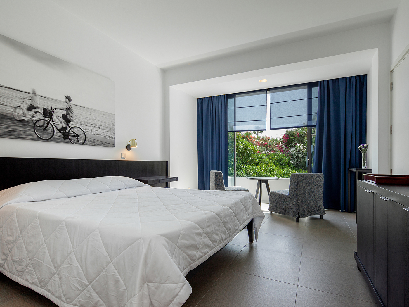 Almyra Inland View R 01