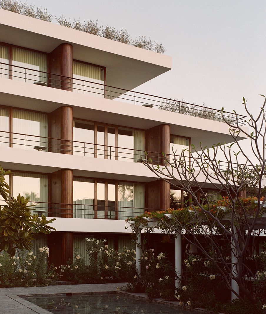 Baja Club Architecture