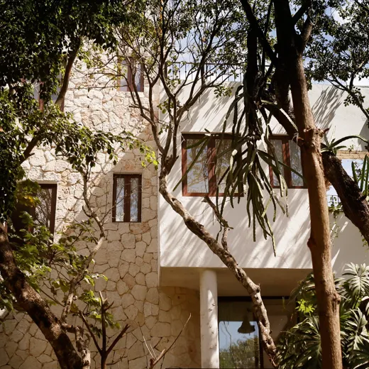 Conscious Eye On – Hotel La Semilla 02