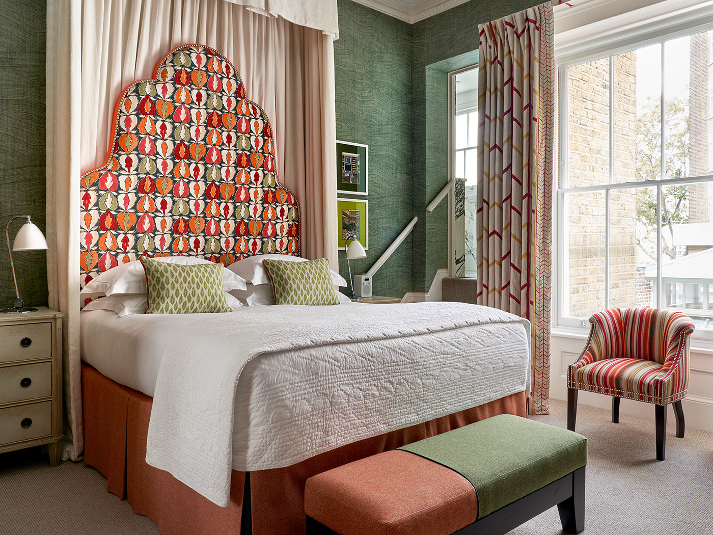 Number Sixteen Deluxe Room R 01