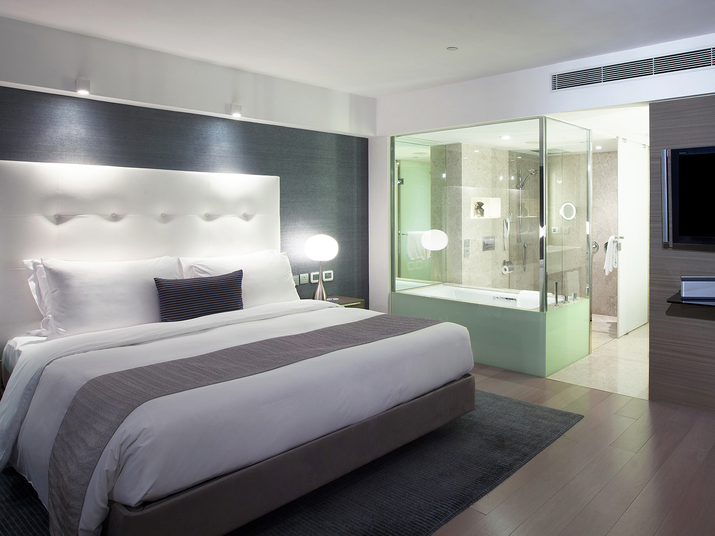 The Mira Hong Kong Mira Suite 70 V3 R 01