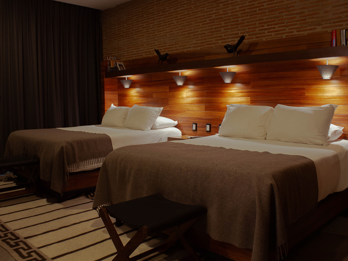 Elena De Cobra Deluxe Double Queen V3 R 1