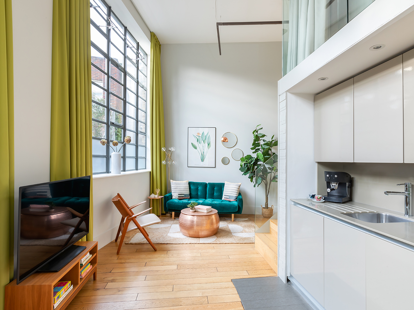 Town Hall Hotel Signature One Bedroom Suite R 04 (1)