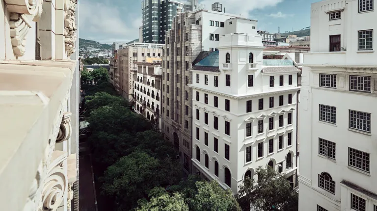 002 Gorgeous George Facade