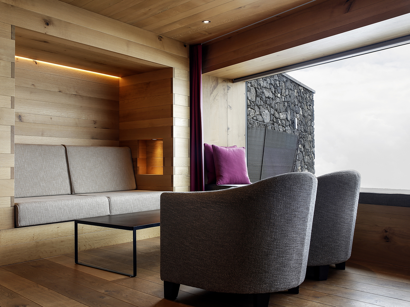 Chetzeron Junior Suite R 03