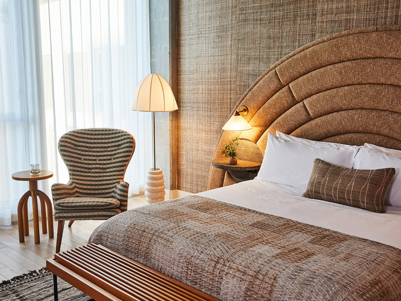 Santa Monica Proper Hotel Deluxe Balcony King R 02