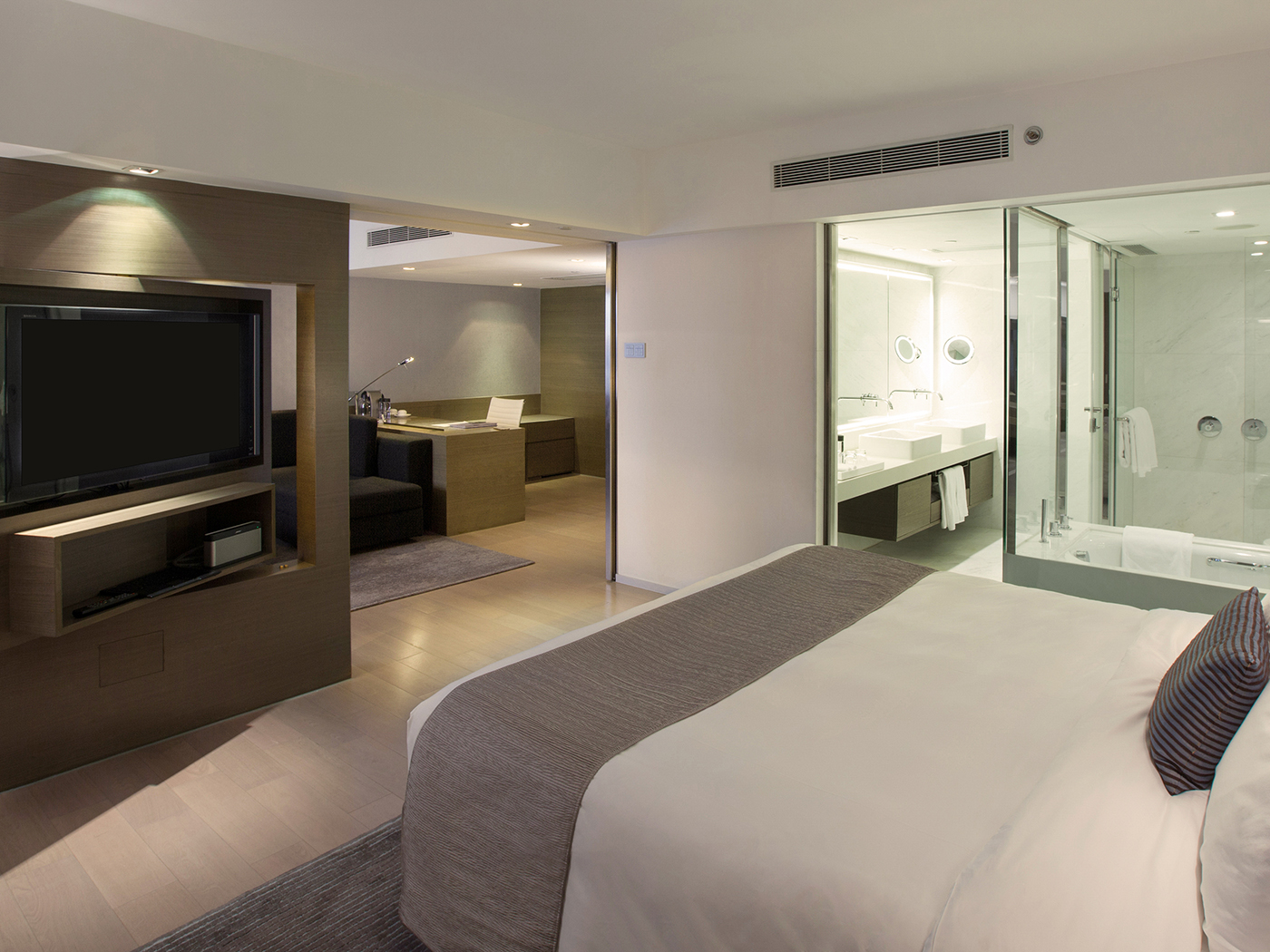 The Mira Hong Kong Mira Suite 70 V3 R 02