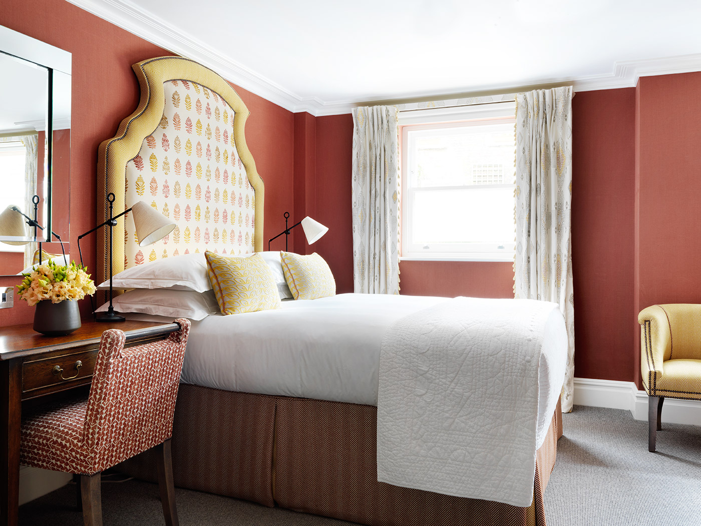 Knightsbridge Hotel Superior Room R 01