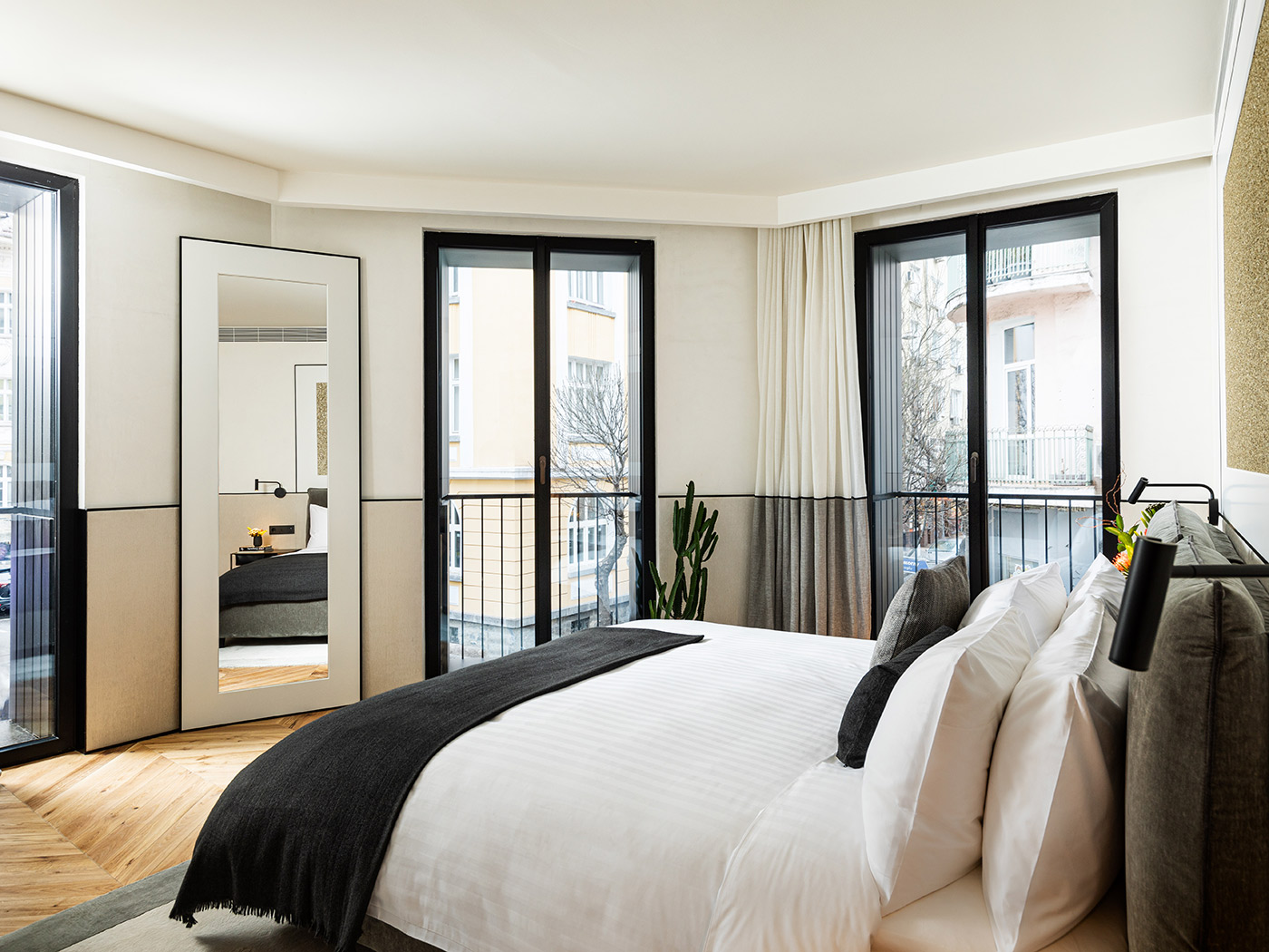 Juno Hotel Sofia Corner King R 01