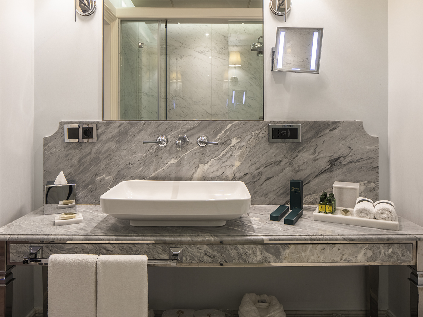 Bank Hotel Istanbul Penthouse Suite R 16