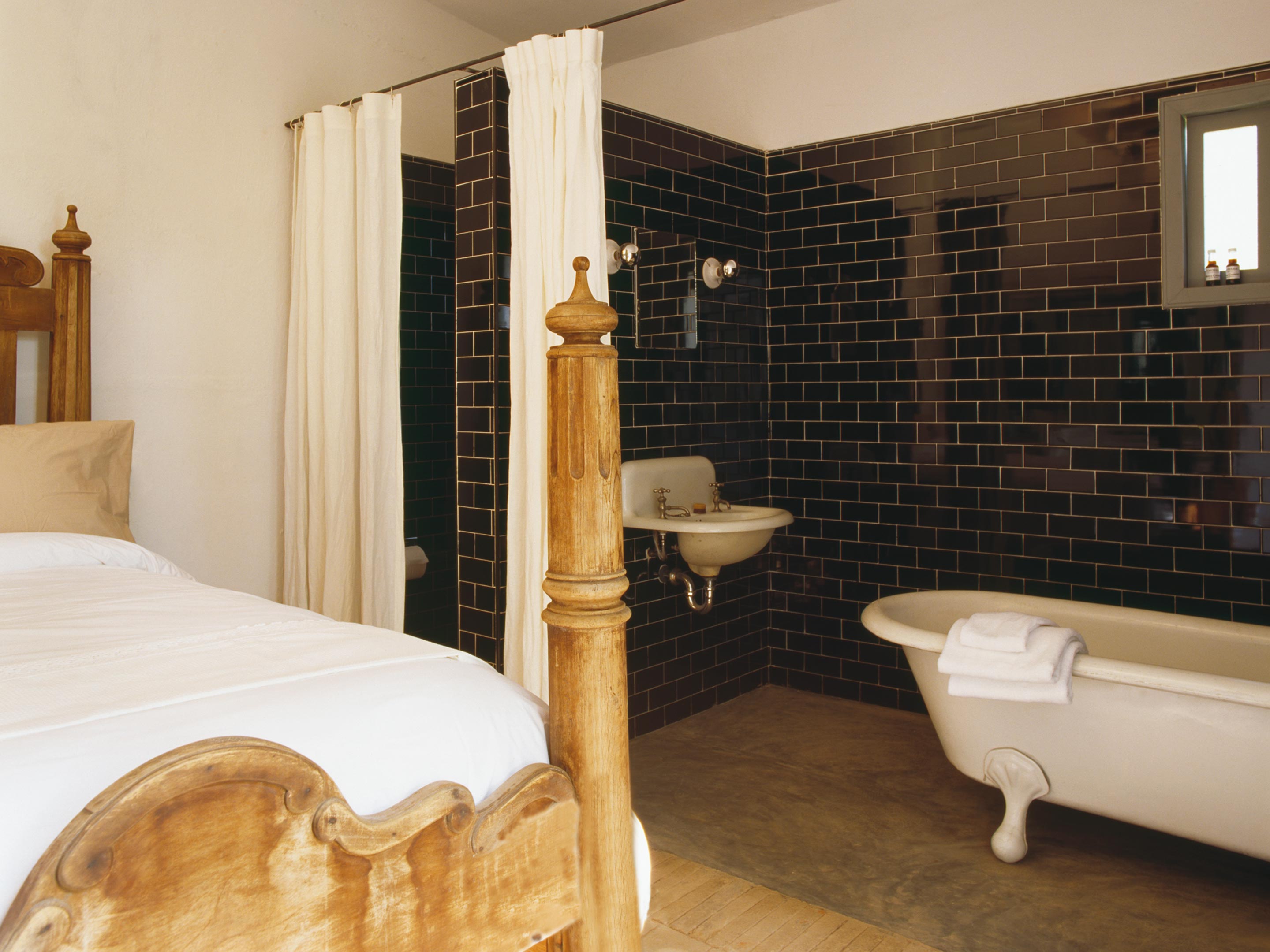 Charles, Maison Couturier