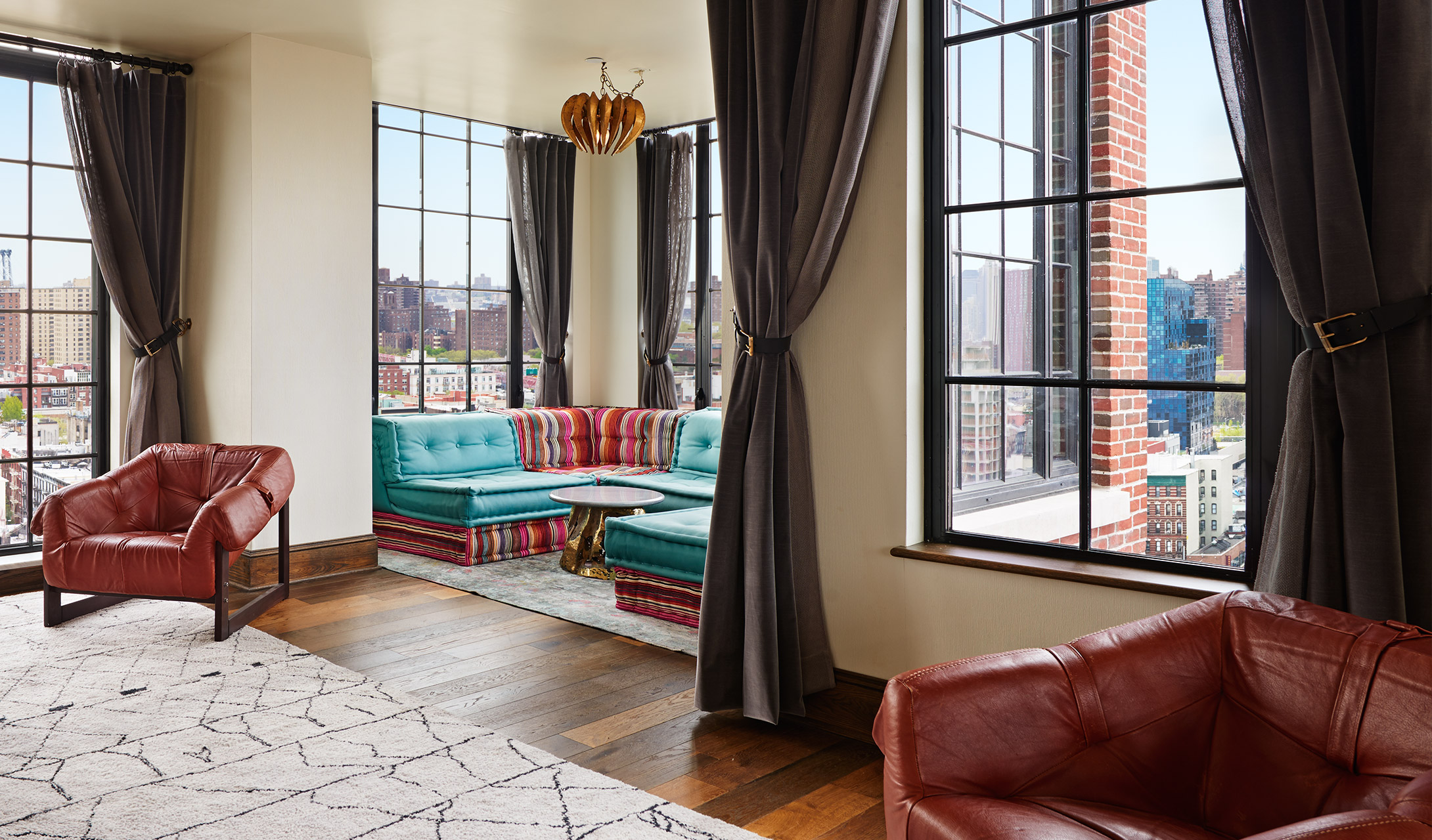 Ludlow Hotel Suite Sofa City View M 10 R