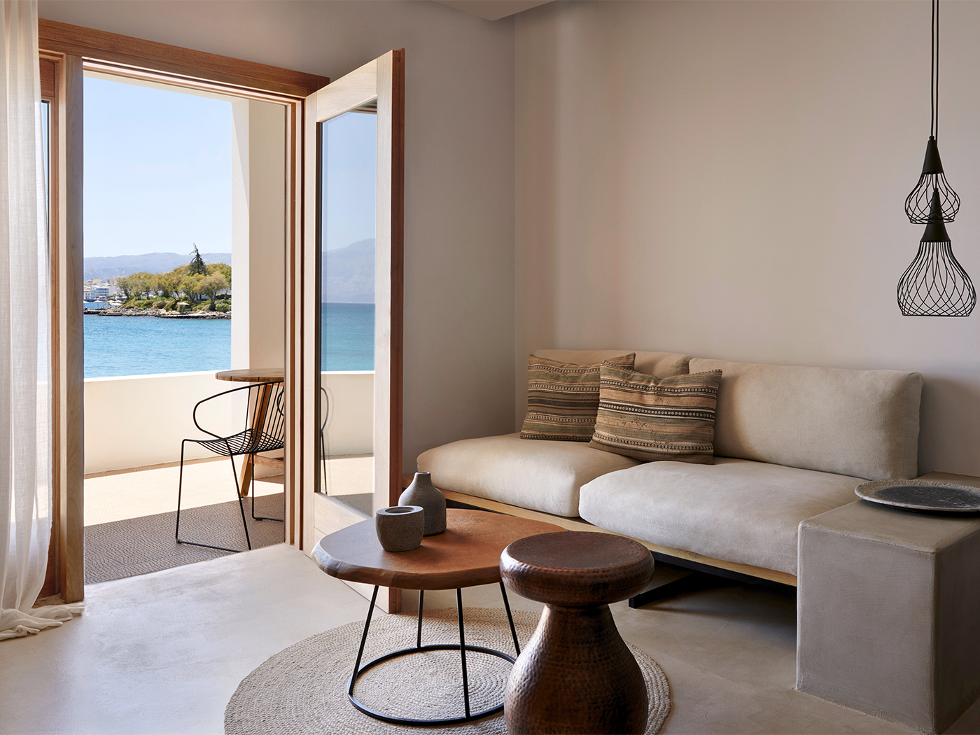 Minos Beach Superior Waterfront Bungalow V3 R 04