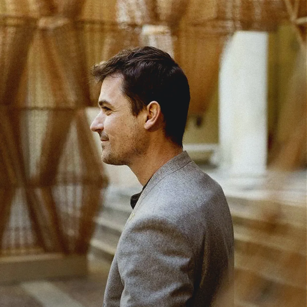 5D382ca891bed07959982b90 Residents Arthur P 1080