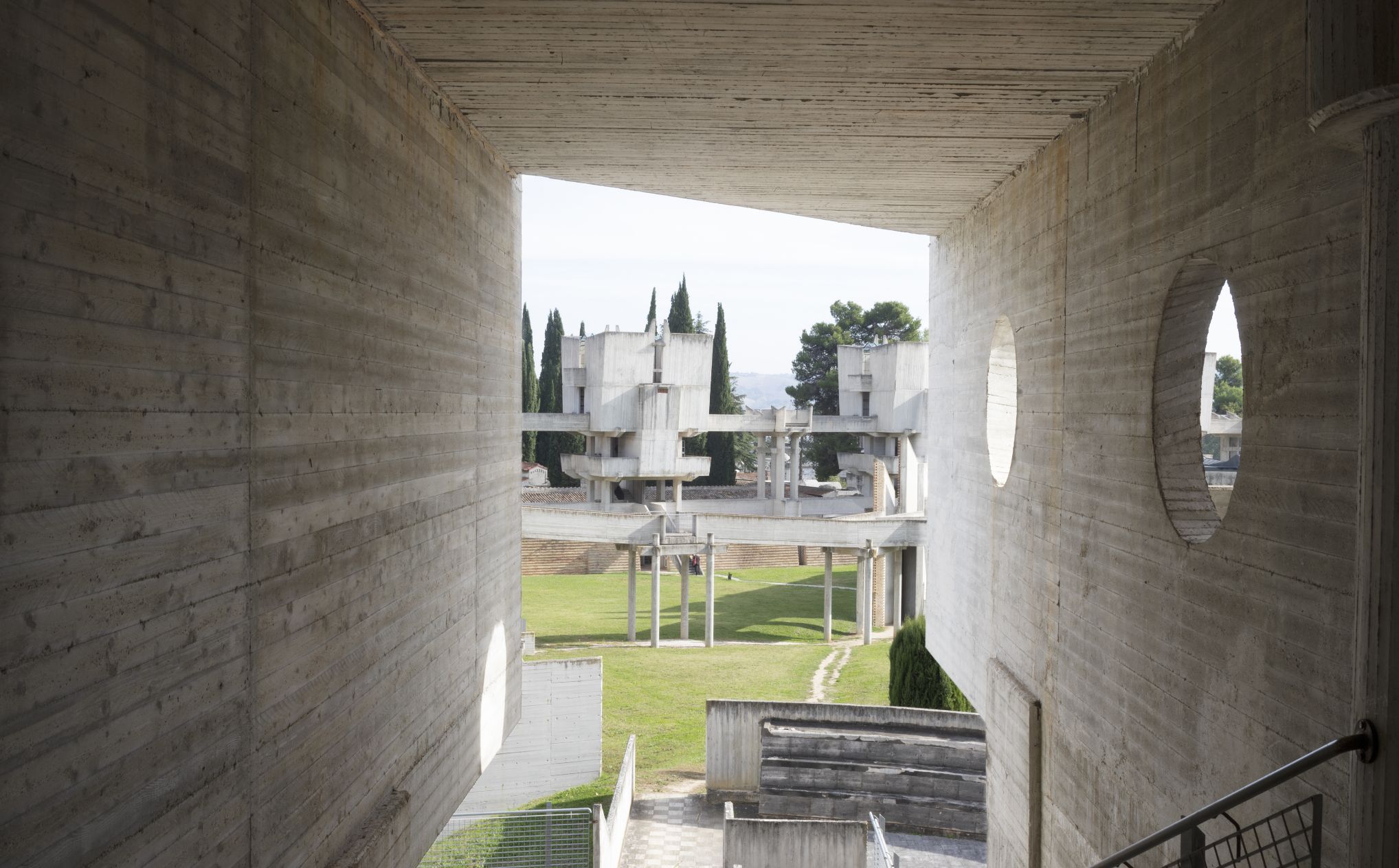 015.1 BF Forgotten Architecture