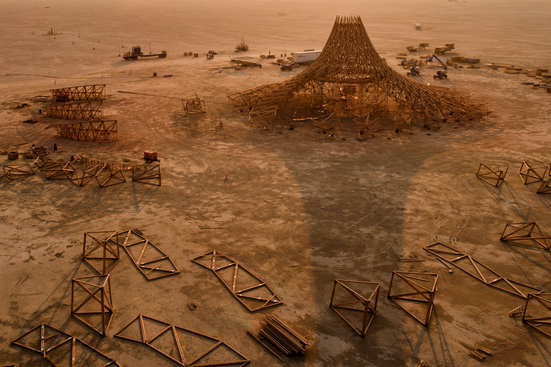 5D9db125916a65021e9c37dd Arthur Mamou Mani 03