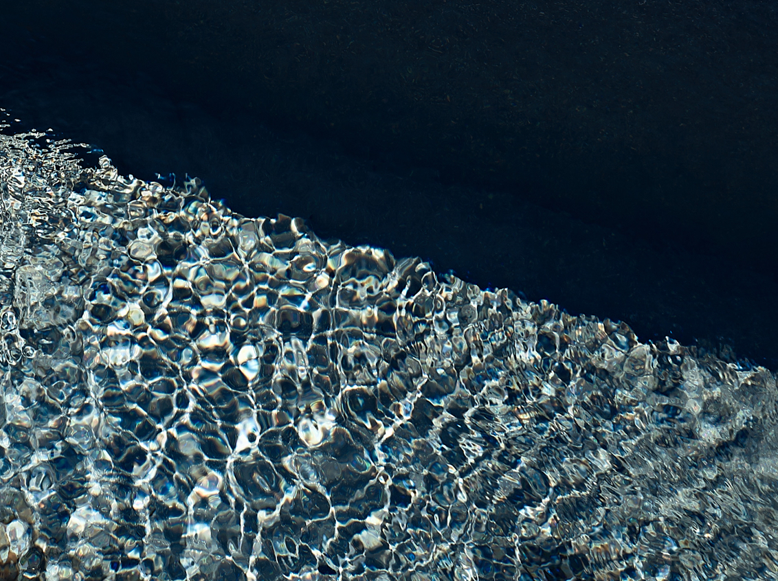 007 Vora Pool Water Detail