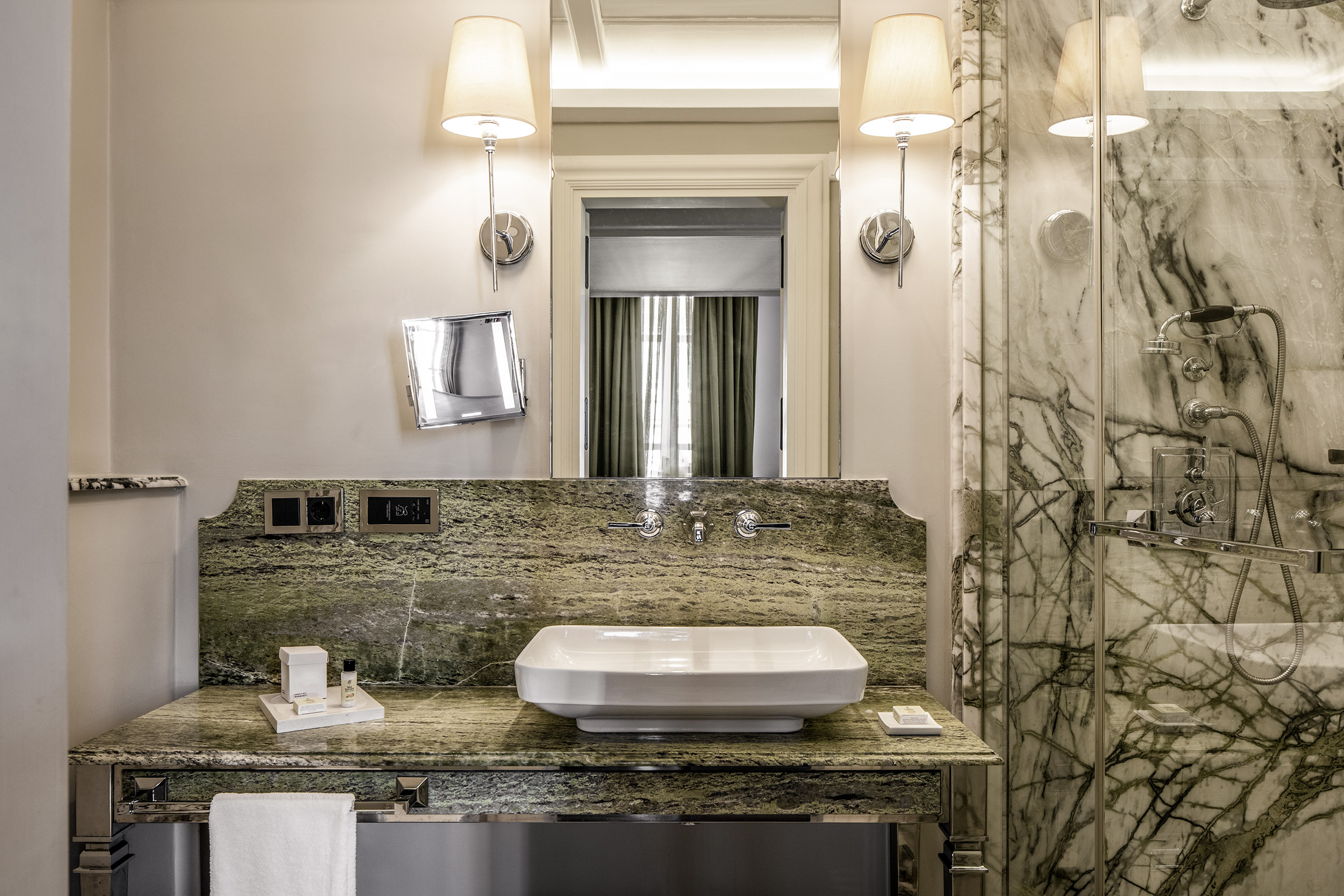 G 17 The Bank Hotel Istanbul