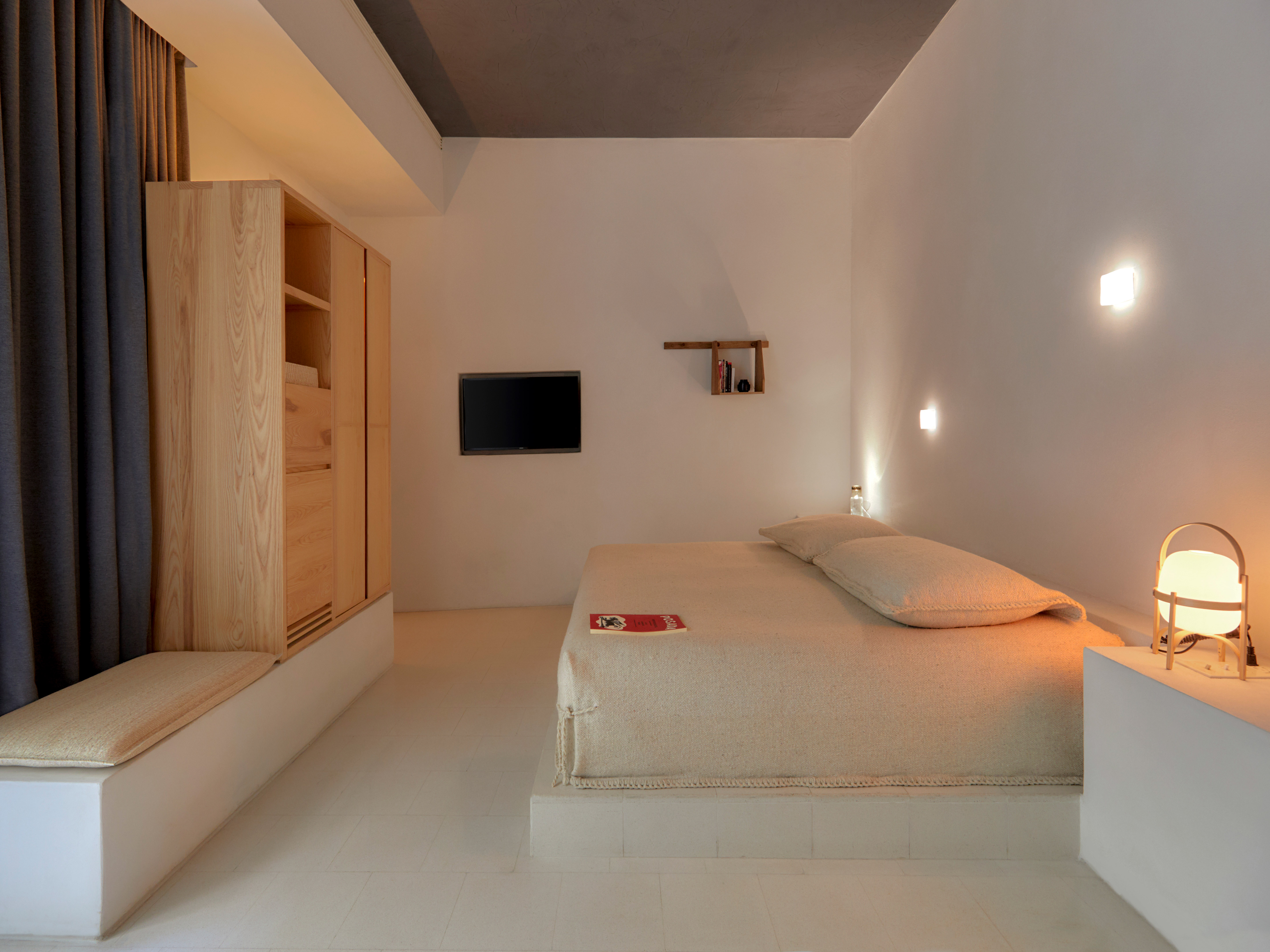 Circulo Mexicano Patio Room R 02