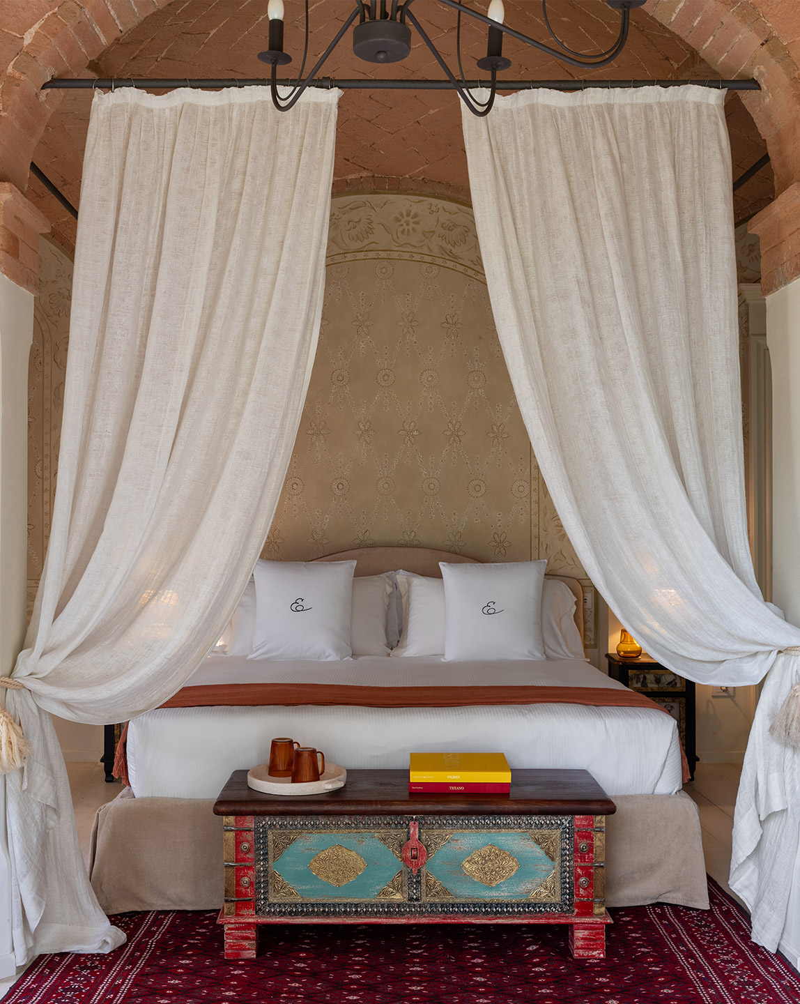 Elizabeth Country House