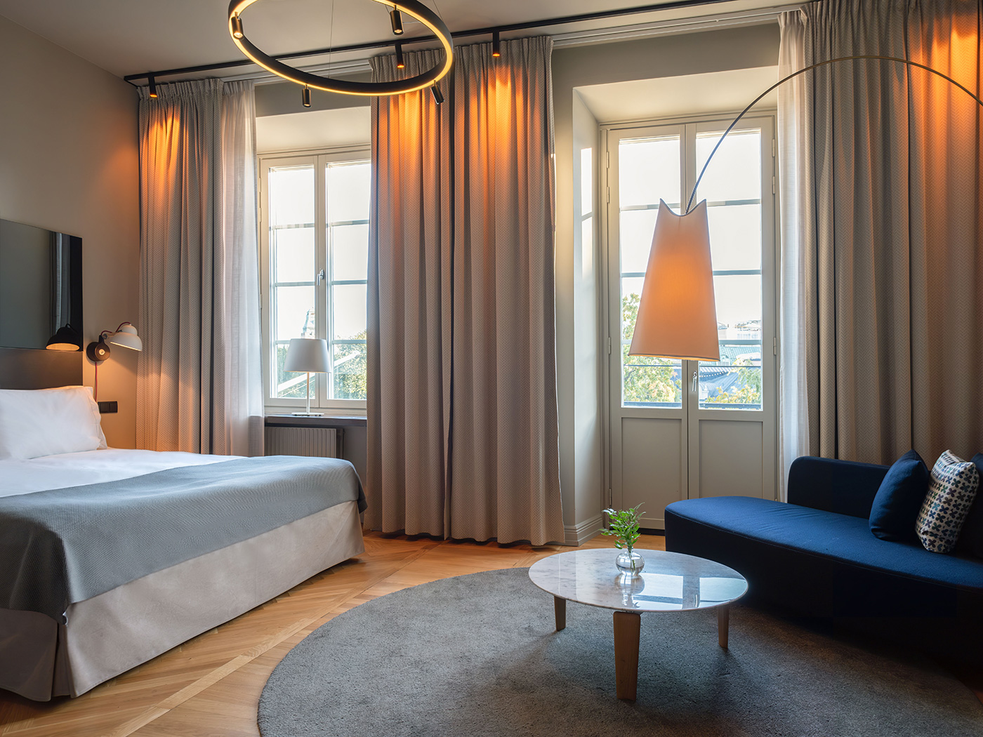 Nobis Stockholm Deluxe R 01