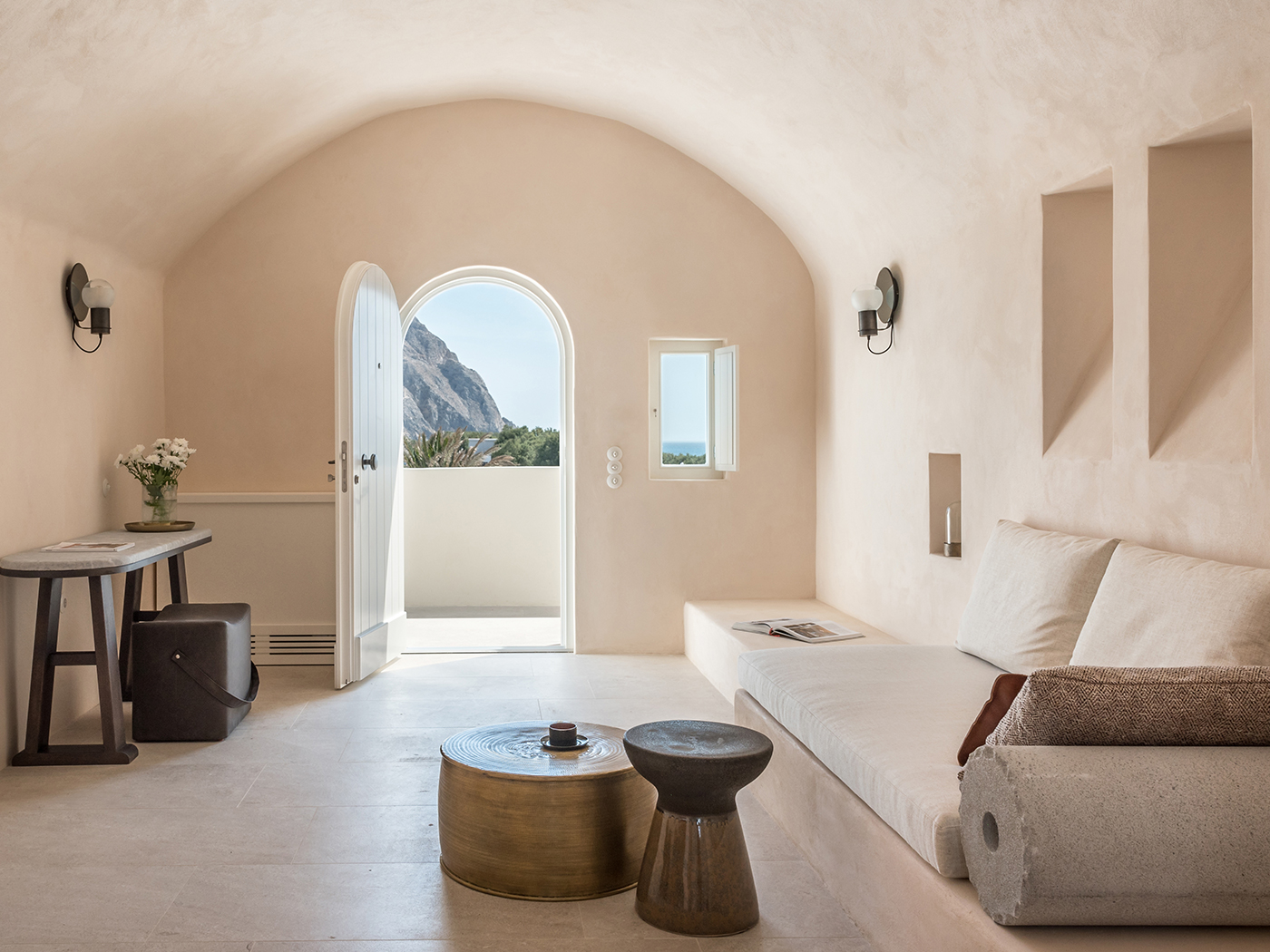 Istoria Storia Suite in Santorini, Greece