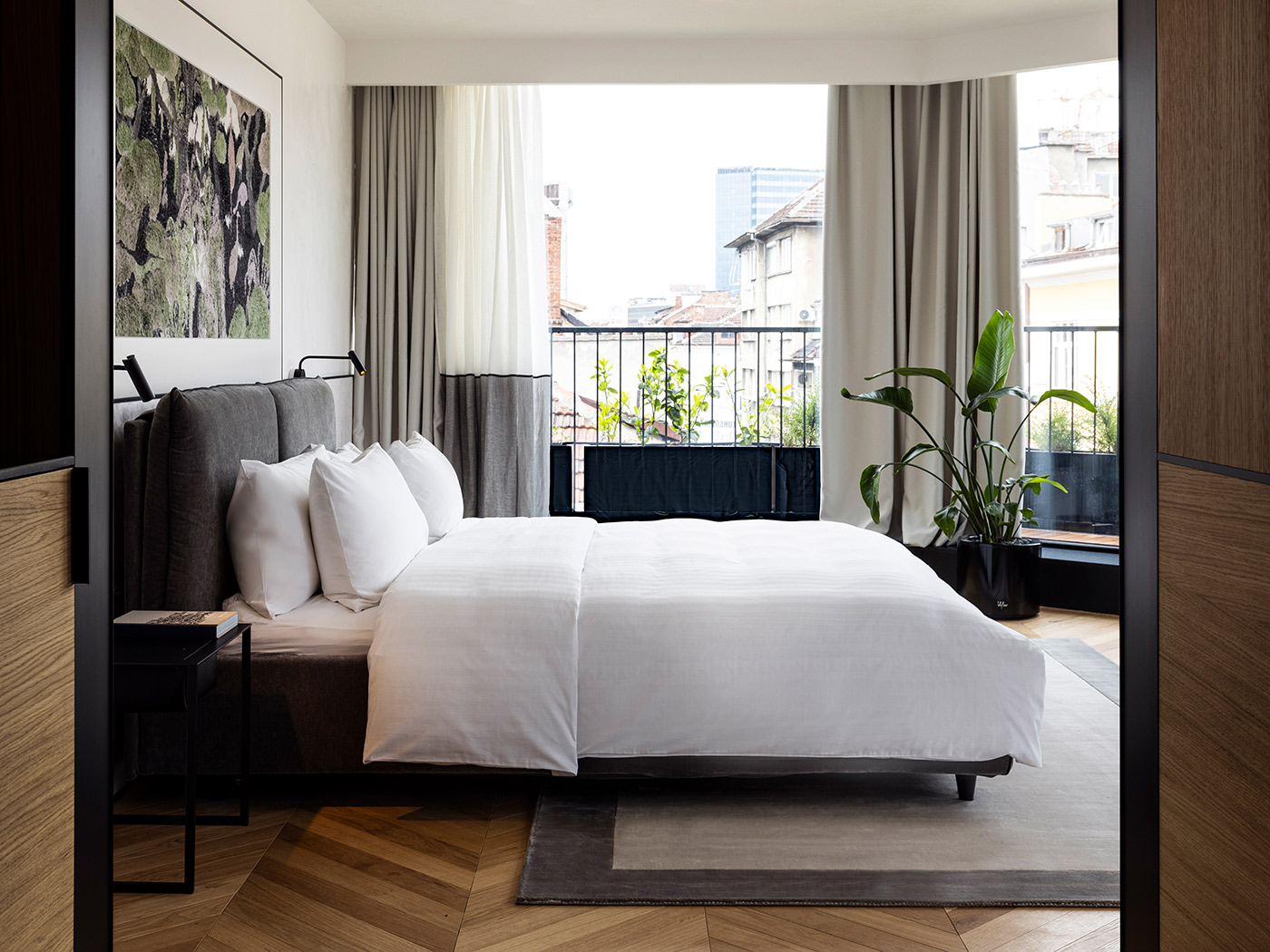 Juno Hotel Sofia Corner King Sunkissed R 03