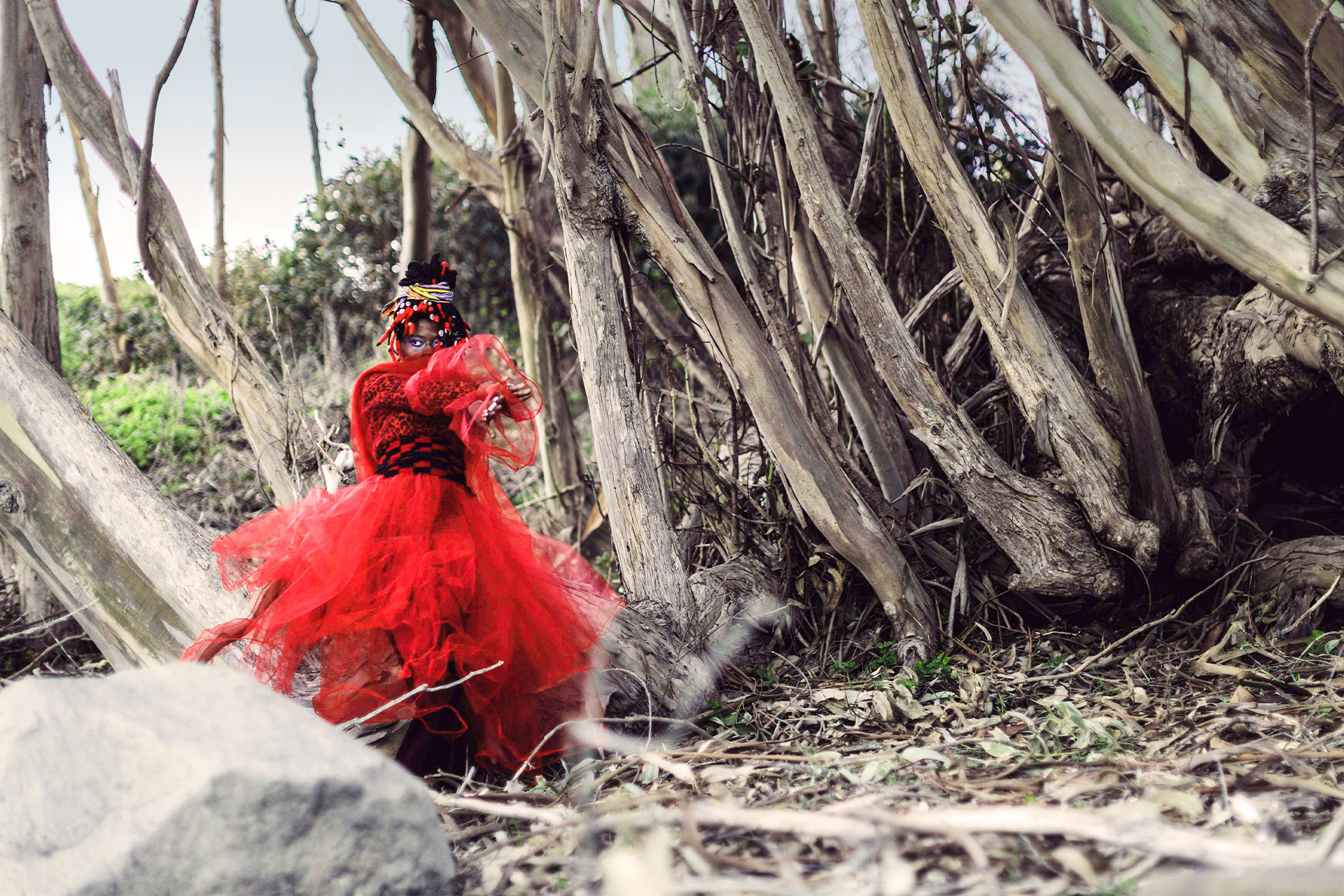 5Cf8cddbbb5b61868c9dd176 Jojo Abot 005