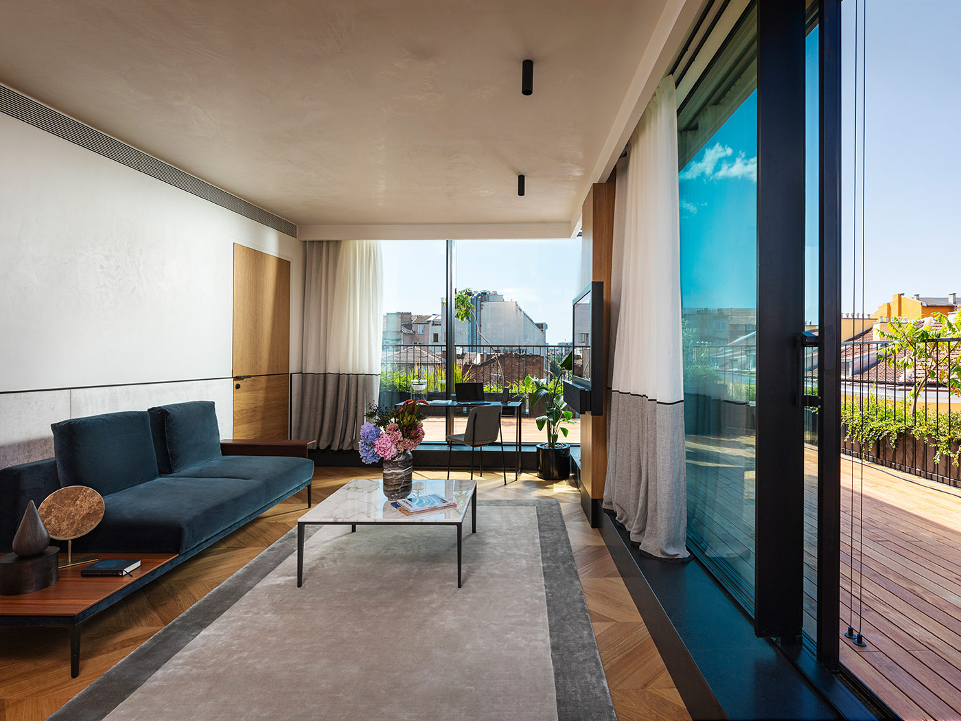 Juno Hotel Sofia Loft King R 01