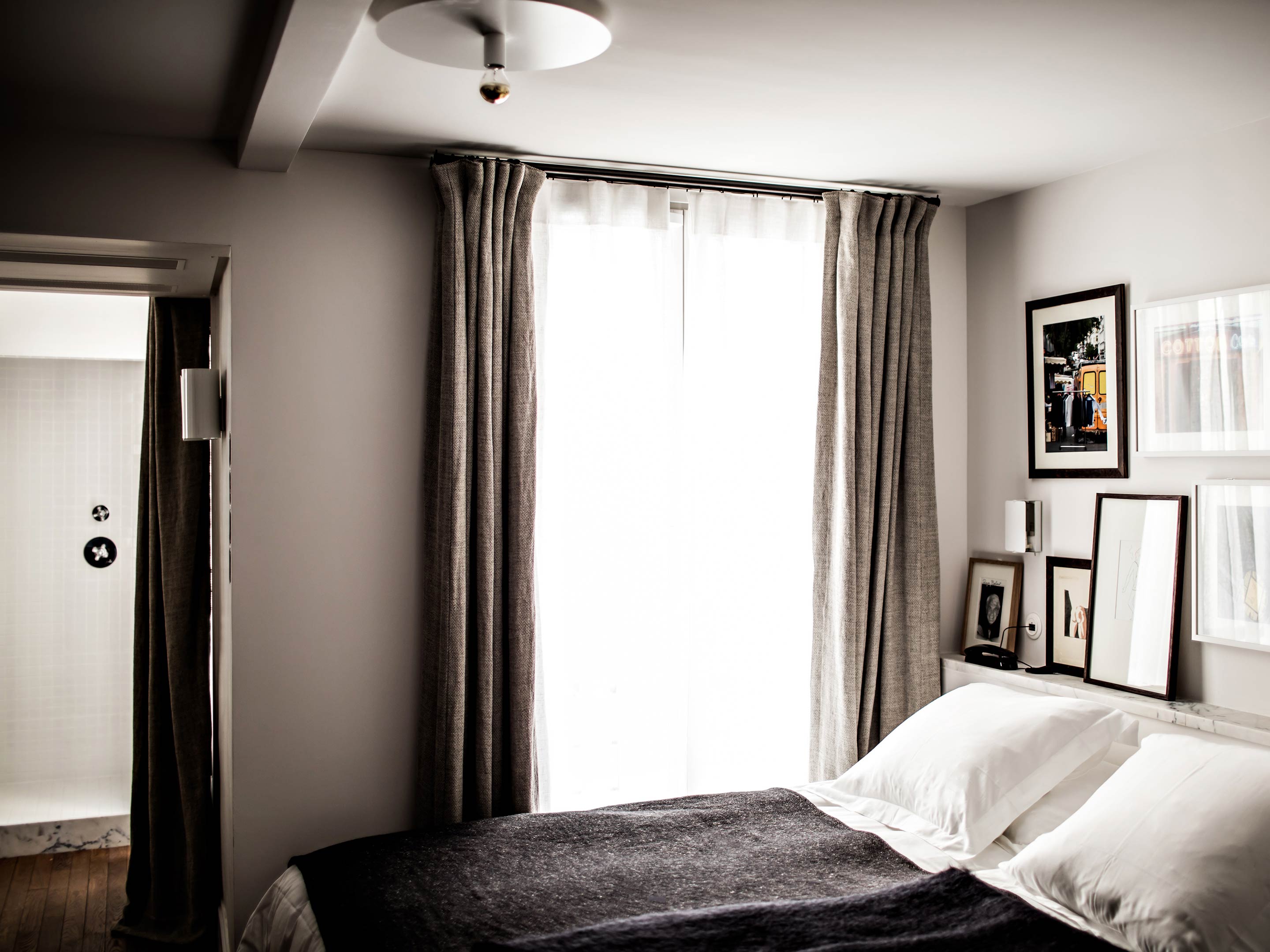 Le Pigalle Room 21 V2 R R2