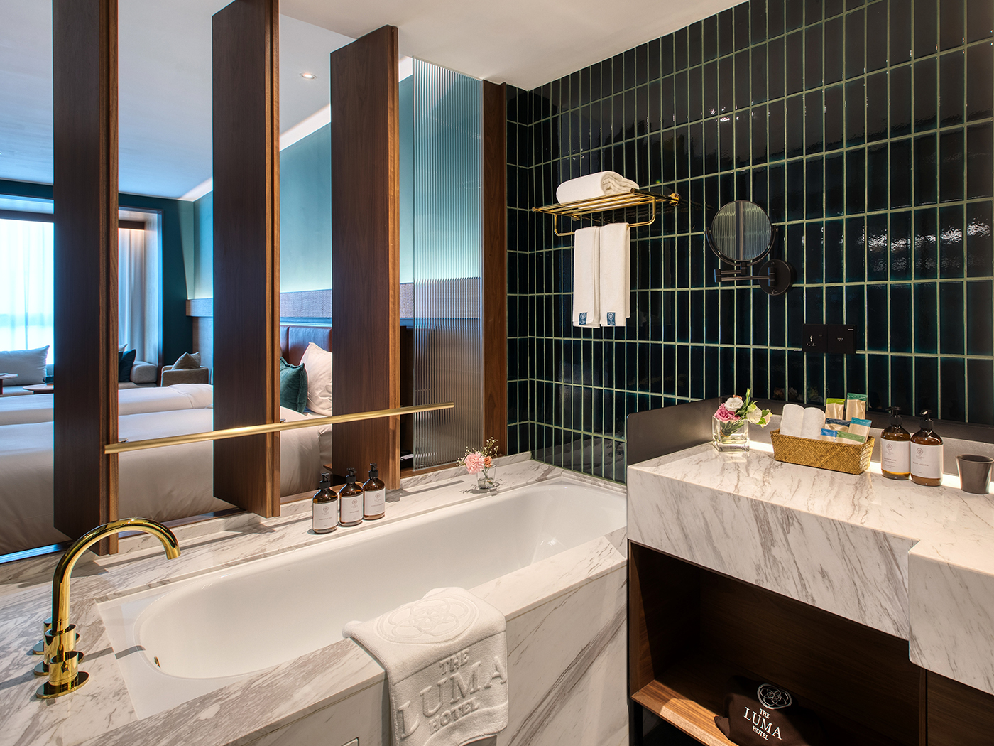 The Luma Emerald Orginal R 03